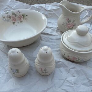 Pfaltzgraff TEA ROSE 5-Piece Set Salt, Pepper Sugar & Lid Creamer Pitcher & Bowl